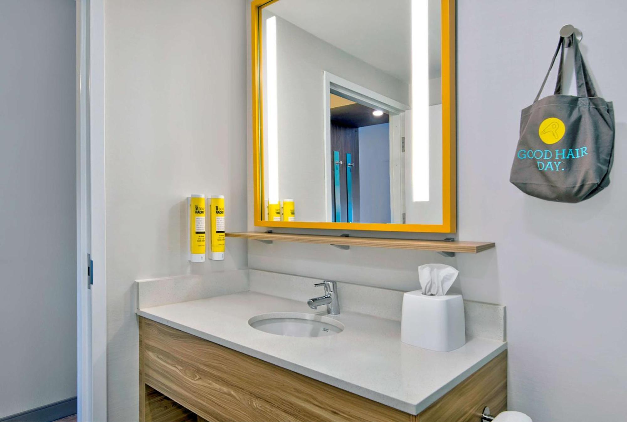 Tru By Hilton Ashburn One Loudoun, Va Hotel Buitenkant foto